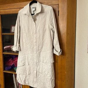 Finley white/tan shirt dress crush stripe Medium